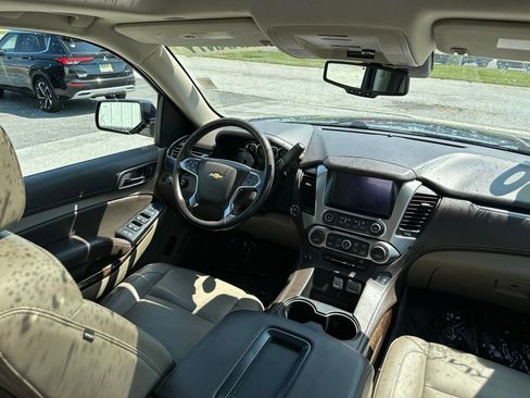 Used 2020 Chevrolet Tahoe LT w/ Luxury Package AWD/4WD image 40