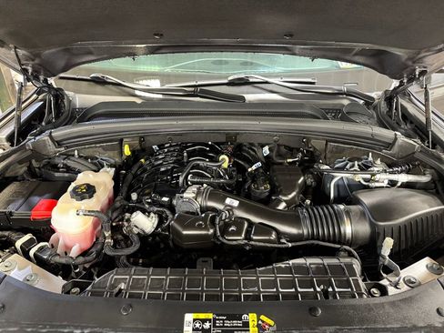 Used 2023 Jeep Grand Cherokee L Limited w/ Luxury Tech Group II image 27