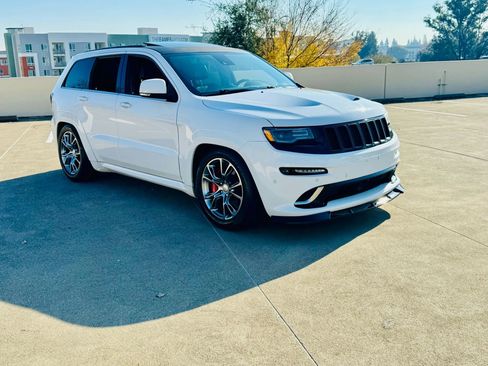 Used 2014 Jeep Grand Cherokee SRT8 w/ Luxury Group II image 12