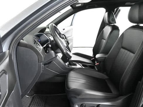 Used 2023 Volkswagen Tiguan SE R-Line image 20