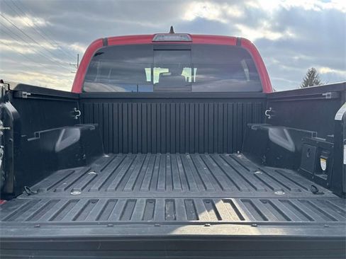 Used 2020 Toyota Tacoma TRD Off-Road image 22