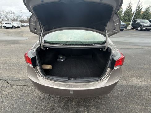 Used 2013 Hyundai Elantra Limited w/ Technology Pkg image 24