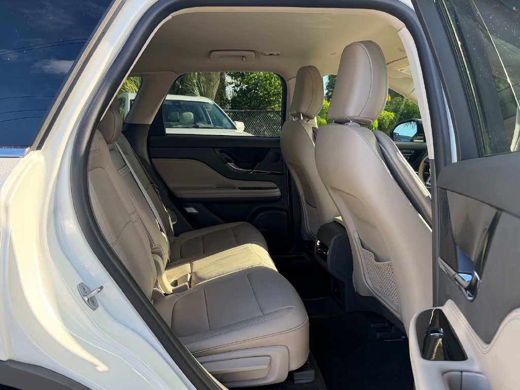 Used 2023 Lincoln Corsair FWD image 12