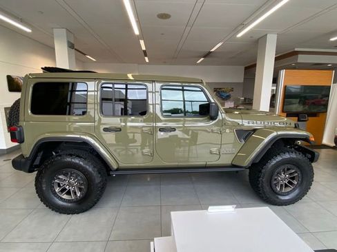 New 2025 Jeep Wrangler Unlimited Rubicon 392 image 9
