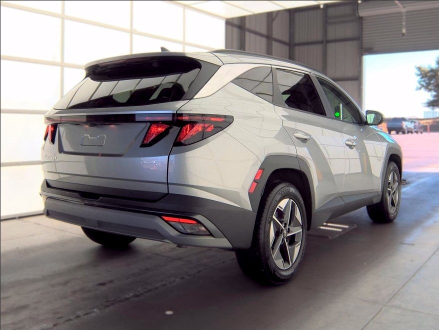 Used 2026 Hyundai Tucson SEL Plus AWD/4WD image 2