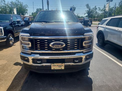 Used 2023 Ford F350 Lariat w/ Lariat Ultimate Package image 2