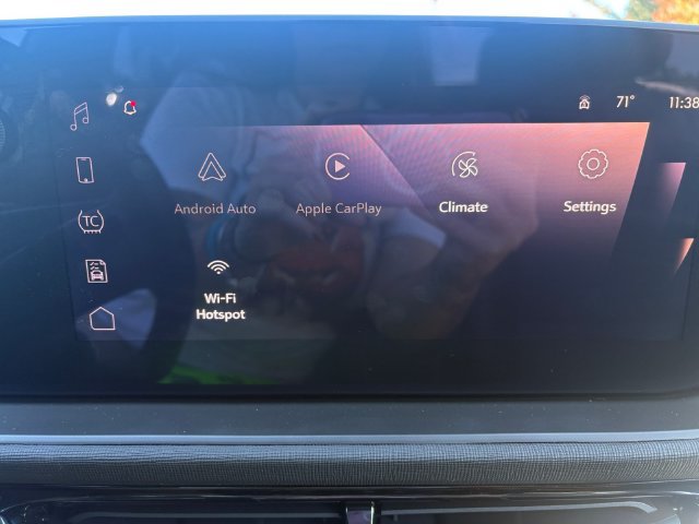 Used 2025 Buick Envista Sport Touring w/ Experience Buick Package FWD image 27