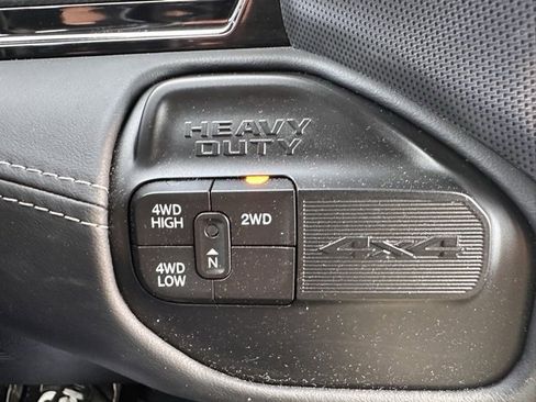 Used 2024 RAM 2500 Limited image 30