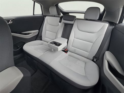 Used 2022 Hyundai Ioniq SE image 23