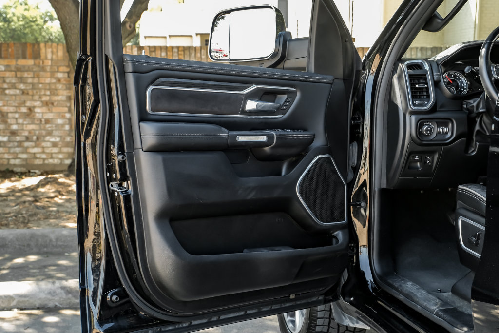 Used 2023 RAM 1500 Laramie AWD/4WD image 60