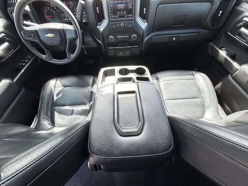 Used 2020 Chevrolet Silverado 1500 Custom w/ Custom Value Package AWD/4WD image 11