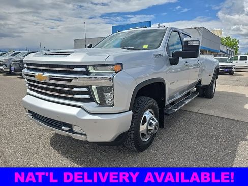 Used 2022 Chevrolet Silverado 3500 High Country w/ Safety Package II image 3