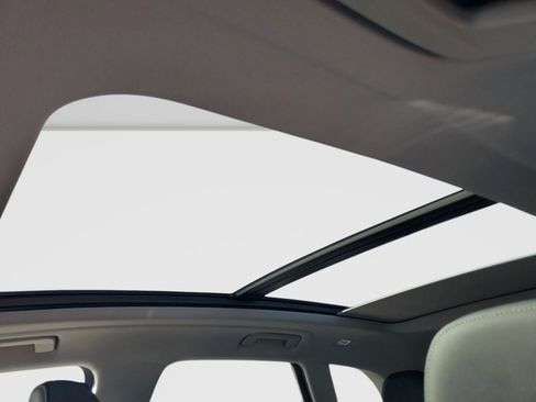 Used 2025 Audi Q5 Premium w/ Convenience Package image 33