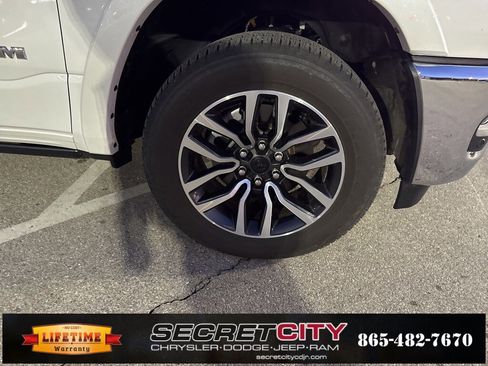 Used 2025 RAM 1500 Limited image 11