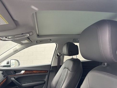 Used 2018 Audi Q5 2.0T Premium Plus w/ Premium Plus Package image 18