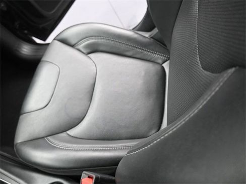 Used 2023 Jeep Cherokee Altitude Lux image 12