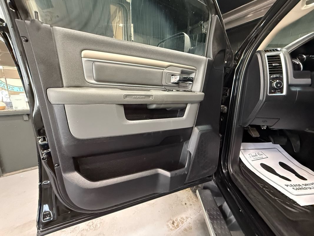 Used 2015 RAM 2500 Big Horn AWD/4WD image 13