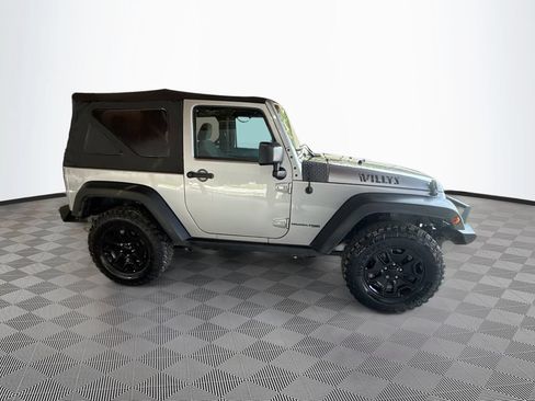 Used 2018 Jeep Wrangler Sport AWD/4WD image 5