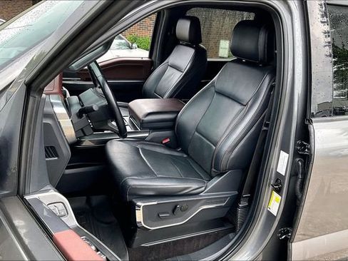 Used 2022 Ford F150 Lariat w/ Max Trailer Tow Package AWD/4WD image 18