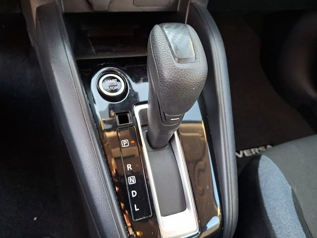 Used 2025 Nissan Versa SV FWD image 14