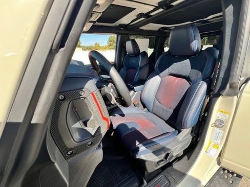 New 2025 Ford Bronco Raptor image 11