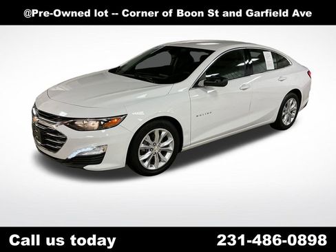 Used 2020 Chevrolet Malibu LT FWD image 1