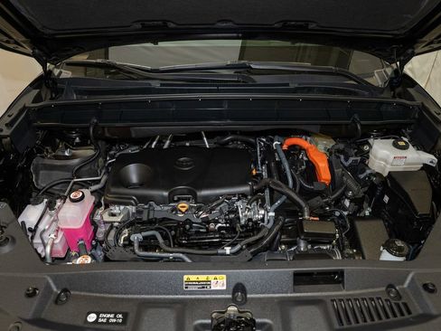 Used 2022 Toyota Highlander XLE image 22