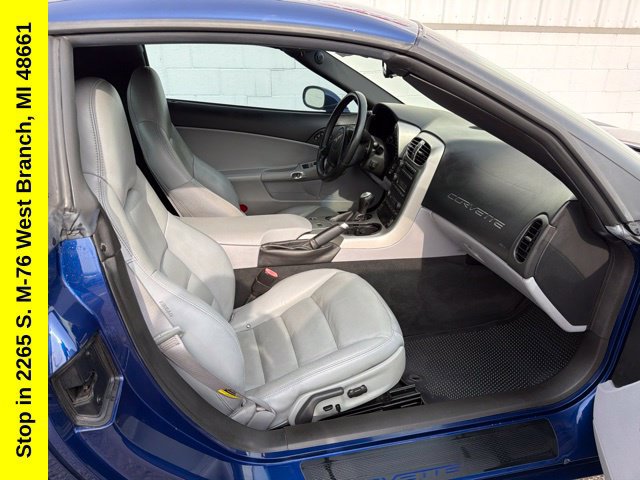 Used 2005 Chevrolet Corvette Coupe w/ Preferred Equipment Group RWD image 20