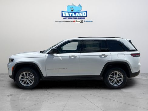 New 2026 Jeep Grand Cherokee Laredo X RWD image 2