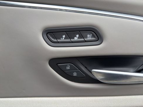 Used 2022 Cadillac Escalade Premium Luxury Platinum w/ Heavy-Duty Trailer Package image 17