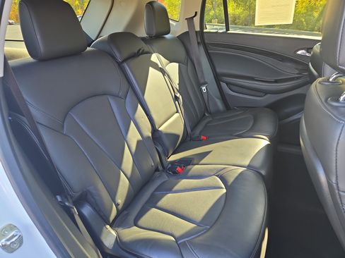 Used 2019 Buick Envision Premium w/ Driver Confidence Package image 31