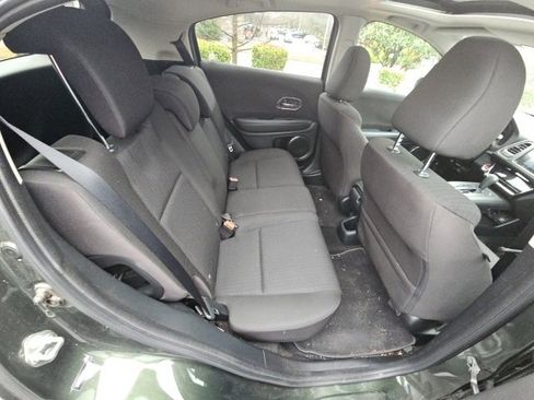 Used 2018 Honda HR-V EX image 11