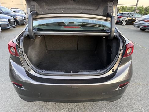 Used 2016 MAZDA MAZDA3 i Sport w/ Preferred Equipment Package FWD image 10