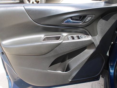 Used 2021 Chevrolet Equinox LT AWD/4WD image 18