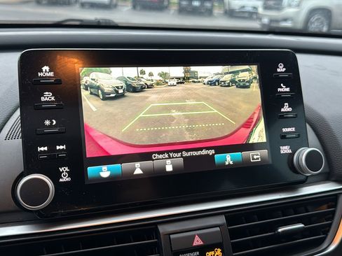 Used 2020 Honda Accord Touring image 34