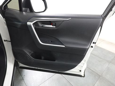 Used 2019 Toyota RAV4 XSE w/ XSE Weather Package AWD/4WD image 33