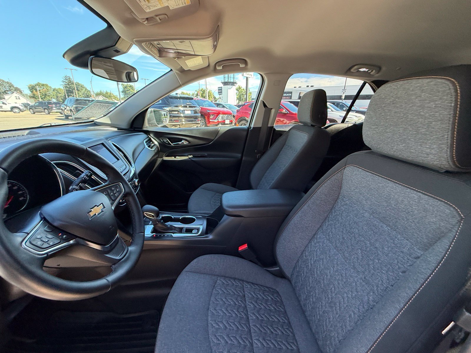 Used 2024 Chevrolet Equinox LT w/ LPO, Floor Liner Package FWD image 4