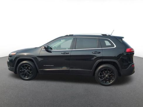 Used 2015 Jeep Cherokee Latitude w/ Cold Weather Group AWD/4WD image 3