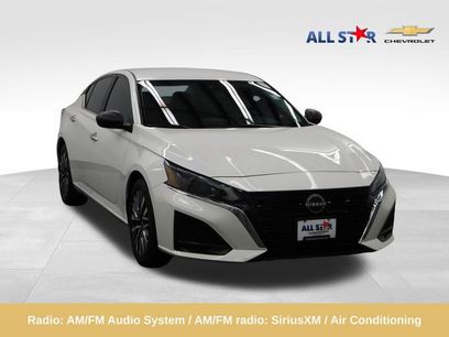 Used 2024 Nissan Altima 2.5 SV