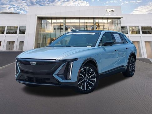 Certified 2026 Cadillac Lyriq Sport AWD/4WD image 1