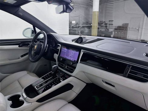Certified 2023 Porsche Macan S w/ Premium Package Plus AWD/4WD image 29