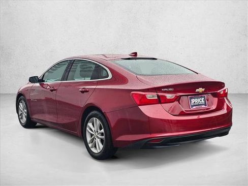 Used 2018 Chevrolet Malibu LT FWD image 3