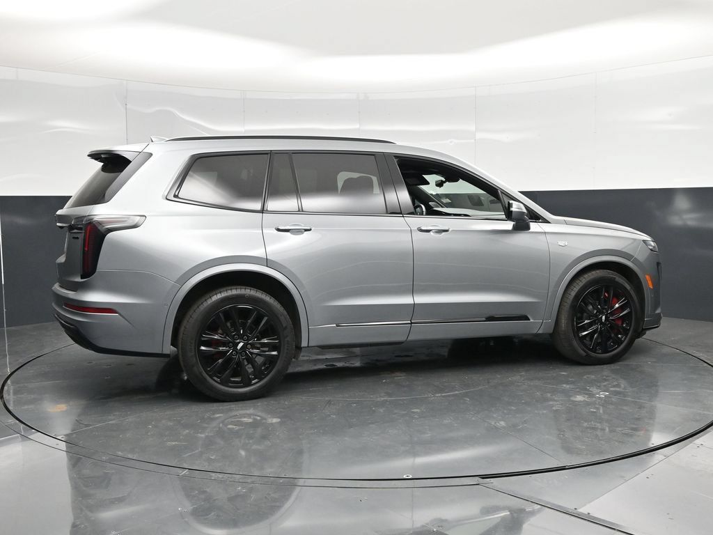 Used 2024 Cadillac XT6 Sport w/ LPO, Onyx Lite Package AWD/4WD image 4
