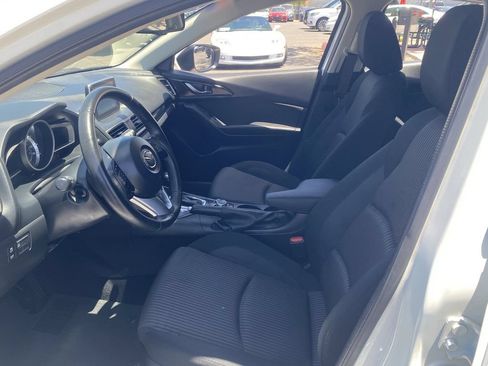 Used 2016 MAZDA MAZDA3 i Touring w/ Popular Equipment Package FWD image 17