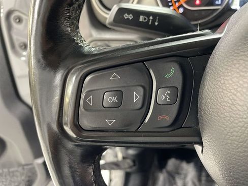 Used 2021 Jeep Gladiator Willys image 38