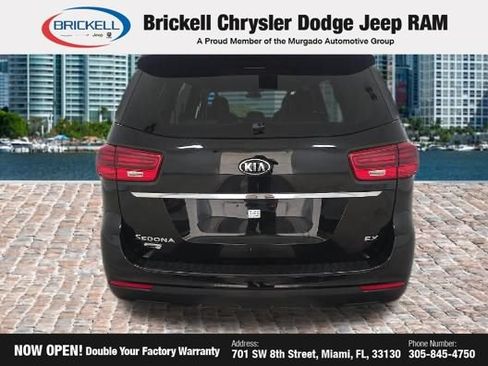 Used 2021 Kia Sedona EX FWD image 16