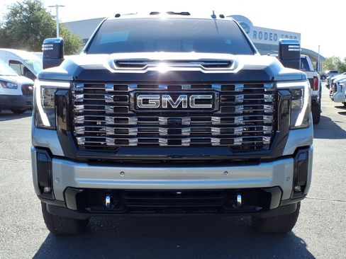 Used 2026 GMC Sierra 2500 Denali Ultimate w/ Max Trailering Package AWD/4WD image 8