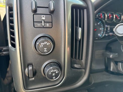 Used 2018 Chevrolet Silverado 1500 LT w/ Texas Edition image 7