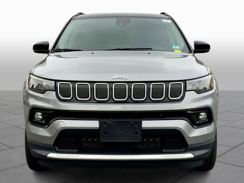 Used 2022 Jeep Compass Limited image 3