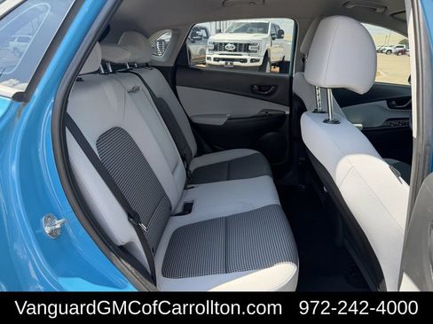 Used 2022 Hyundai Kona SE FWD image 29